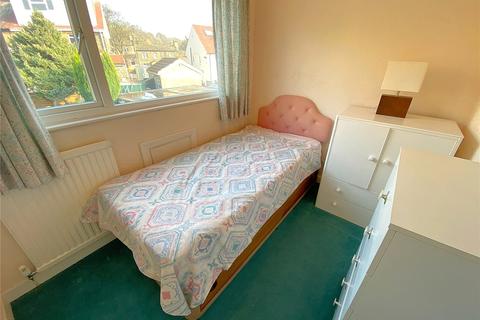 11 Yew Tree Crescent, Bradford, BD8 0AG