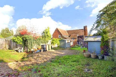 1, Ellerker Cottages The Street, West Clandon, Guildford, GU4 7TF