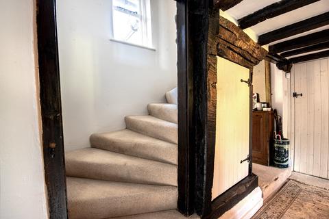 1, Ellerker Cottages The Street, West Clandon, Guildford, GU4 7TF