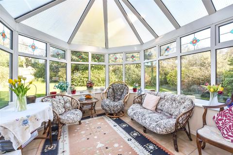 7, Goodacres Arundel Road, Fontwell, Arundel, BN18 0SF