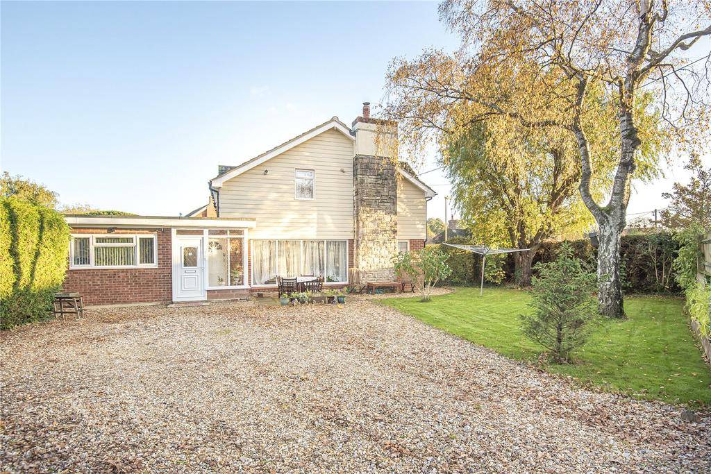 Lower Common Road, West Wellow... 5 bed detached house £895,000