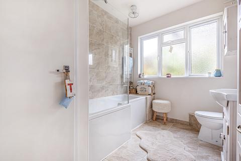 42 Whinyates Road, London, SE9 6NN