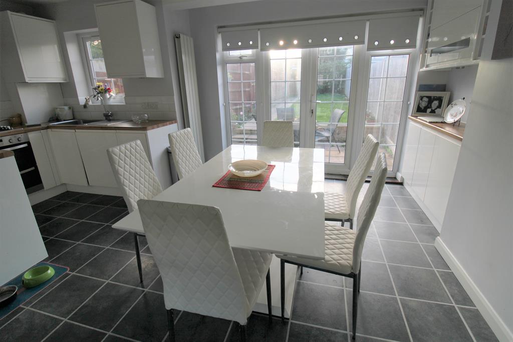 Dining area (1)