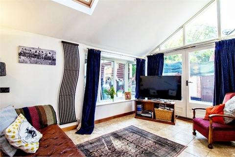 5 Grove Road, Brockdish, Diss, IP21 4JP