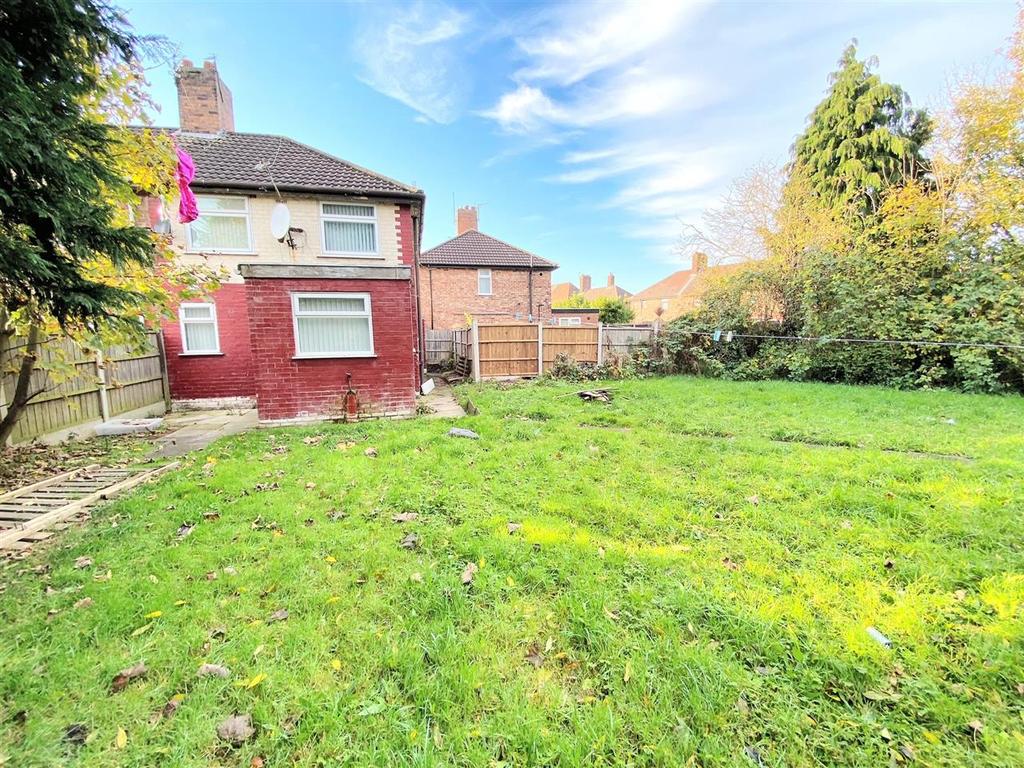 Churchdown Road, Dovecot, Liverpool 3 bed townhouse £100,000