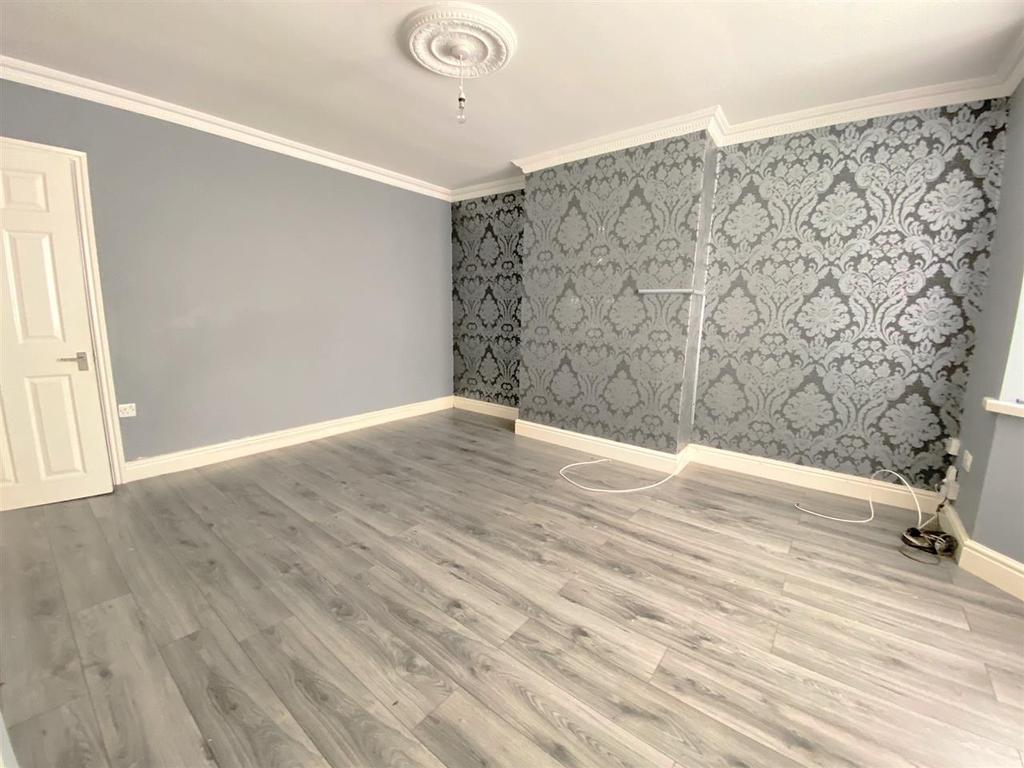 Churchdown Road, Dovecot, Liverpool 3 bed townhouse £100,000