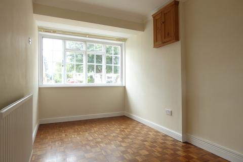 12 Bedale Road, Burneston, Bedale, DL8 2HS