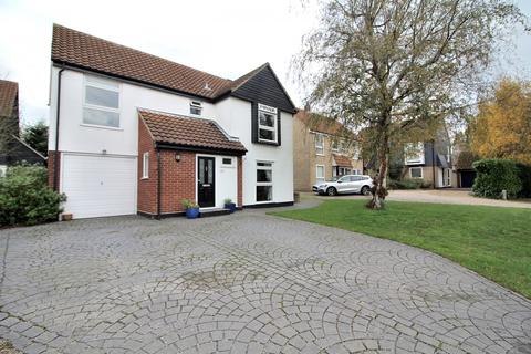 31 Rous Chase, Galleywood, Chelmsford, CM2 8QF