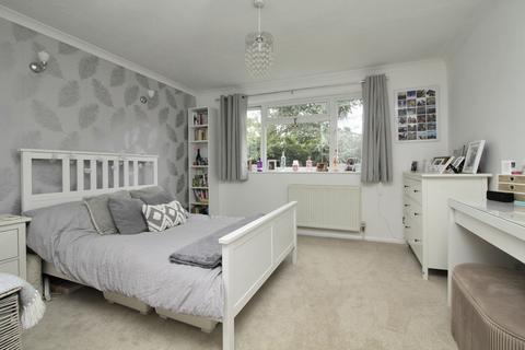 31 Rous Chase, Galleywood, Chelmsford, CM2 8QF