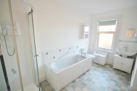 15 Pool Road, Leicester, LE3 9GH