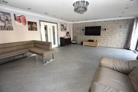 2 Etwall Road, Birmingham, B28 0LE
