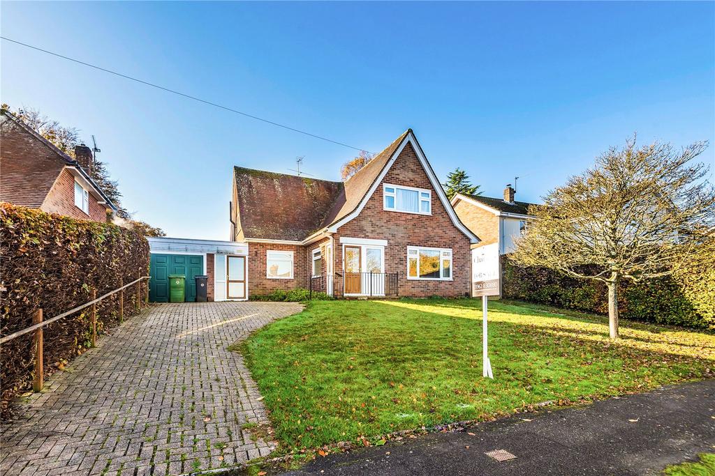 Teg Down Meads, Winchester, SO22 4 bed detached house £695,000