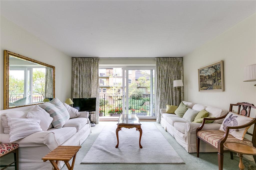 Thorney Crescent, London 3 bed flat £1,150,000