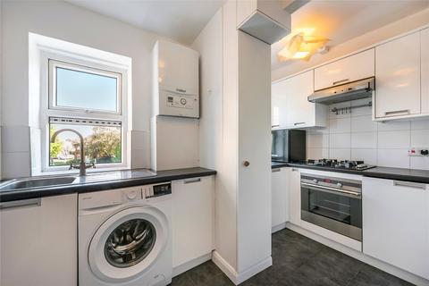 1 bedroom flat to rent, Chertsey Court, Clifford Avenue, London