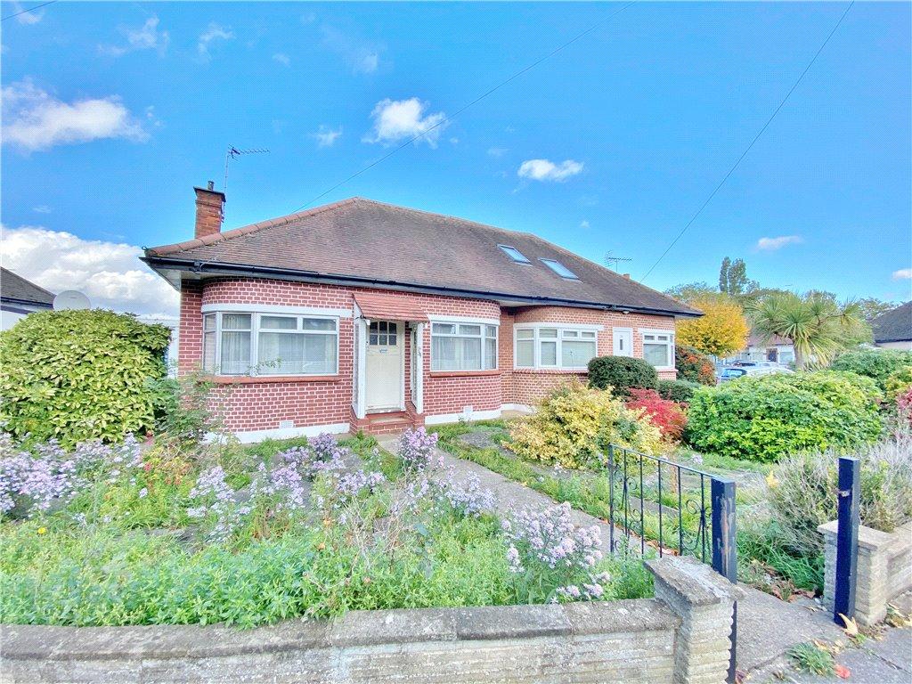 Rosecroft Gardens, Twickenham, TW2 2 bed bungalow £499,950