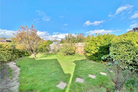34 Rosecroft Gardens, Twickenham, TW2 7PZ