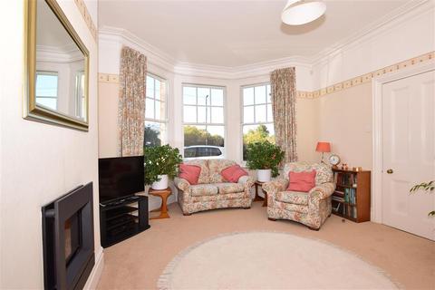 33 Heathclose Road, Dartford, DA1 2PU