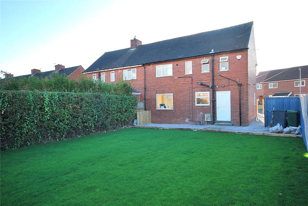 Eastway, London Park, Mirfield, West Yorkshire, WF14 3 bed semi