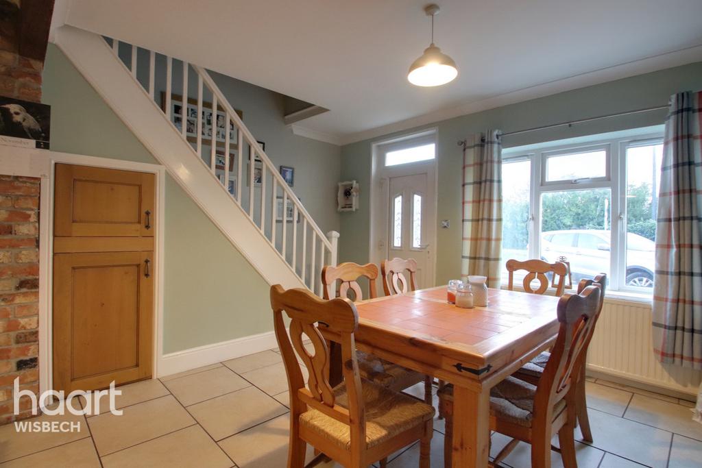 Leverington Common, Wisbech 3 bed semidetached house £215,000
