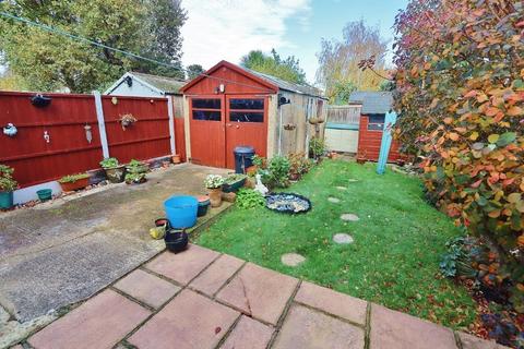 11 Epping Close, Romford, RM7 8BH