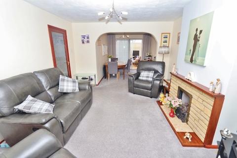 11 Epping Close, Romford, RM7 8BH