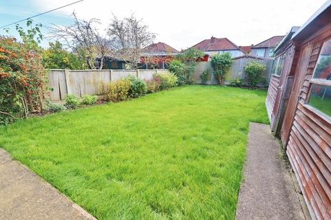 9 Hazell Crescent, Romford, RM5 2AL