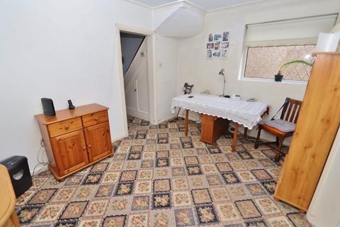 9 Hazell Crescent, Romford, RM5 2AL