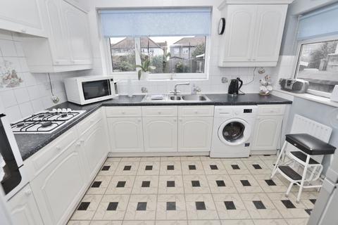 9 Hazell Crescent, Romford, RM5 2AL