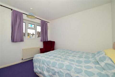 22 Oak Road, Erith, DA8 2NL