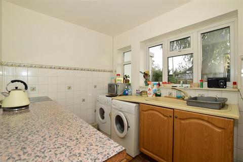 22 Oak Road, Erith, DA8 2NL