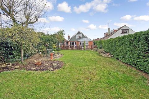 31 Arcadia Road, Istead Rise, Gravesend, DA13 9EH