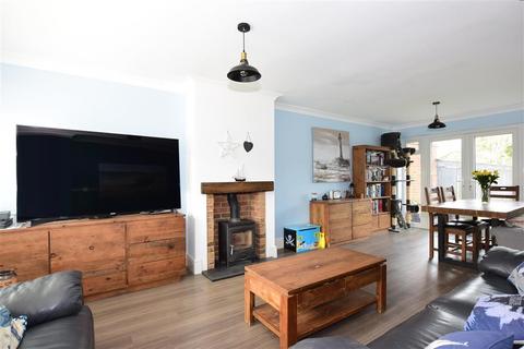 66 Clipper Crescent, Gravesend, DA12 4NN