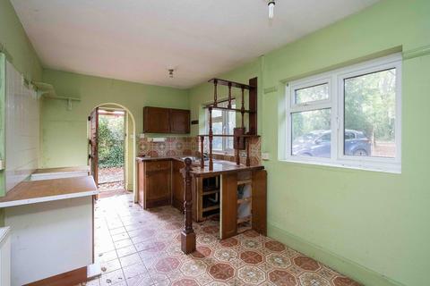 Happy Thought Ashurst Drive, Boxhill, Tadworth, KT20 7LR