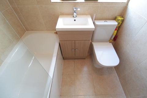 10 Petersham Close, Byfleet, West Byfleet, KT14 7HT