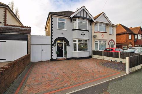 25 Cadman Crescent, Wolverhampton, WV10 0SN
