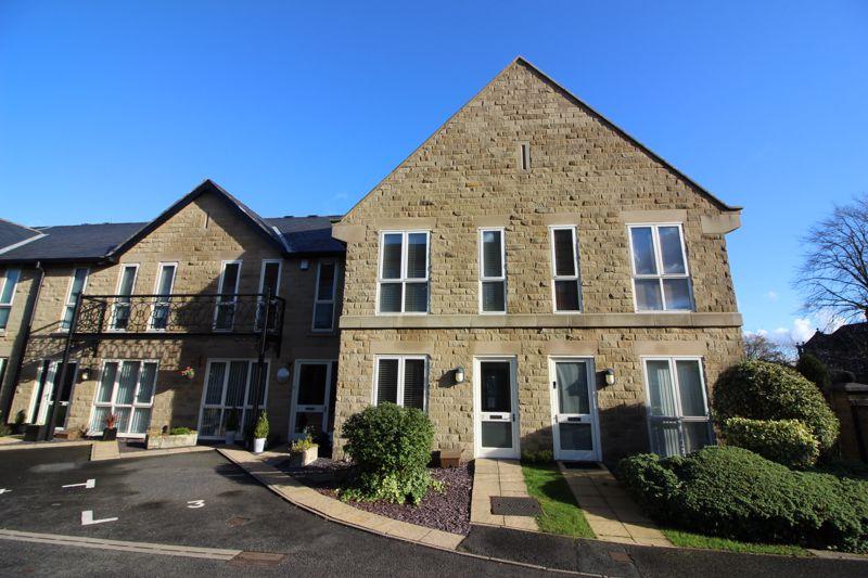 Whitworth Terrace, Savile Park, Halifax 2 bed townhouse £210,000
