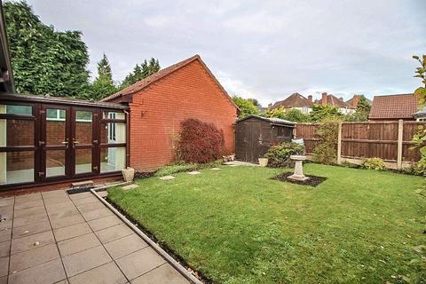7 Church Hill, Penn, Wolverhampton, WV4 5NP