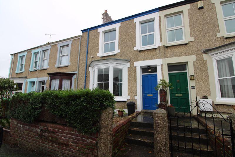 The Crescent, Truro 3 bed terraced house £295,000