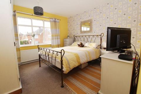 2 Chatsworth Crescent, Walsall, WS4 1QT