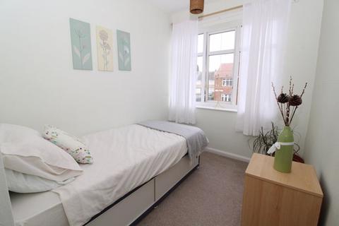 2 Chatsworth Crescent, Walsall, WS4 1QT