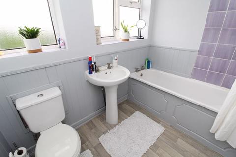 2 Chatsworth Crescent, Walsall, WS4 1QT