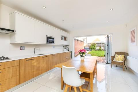 5 Monks Walk, Winchester, SO23 7GD