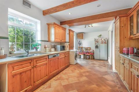 6 Hillcrest Road, Purley, CR8 2JE