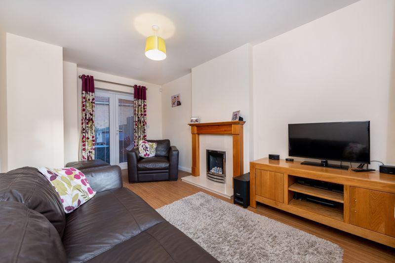 38 Gabriel Crescent, Lincoln LN2 4ZD 3 bed semidetached house £195,000