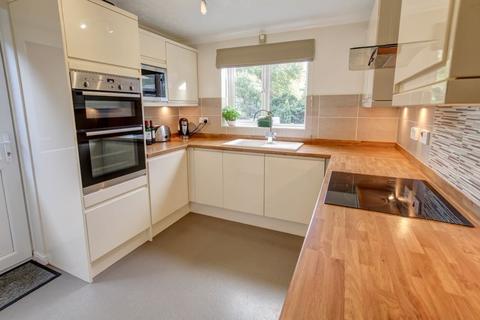 40 Berrybrook Meadow, Exminster, Exeter, EX6 8UA