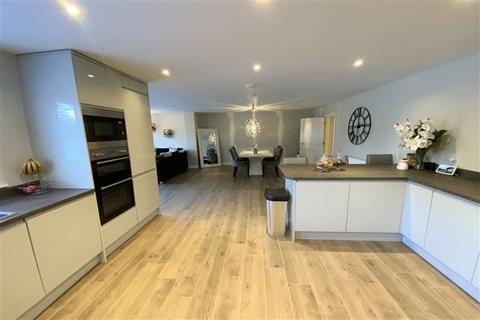 3 Fullerton Close, Thrybergh, Rotherham, S65 4FP