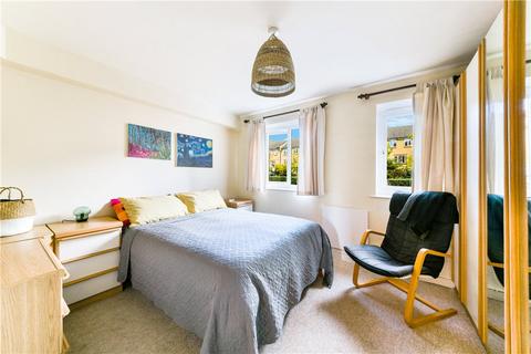 8 Ferguson Close, London, E14 3SH