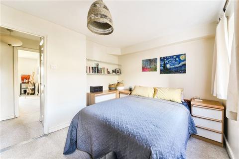 8 Ferguson Close, London, E14 3SH