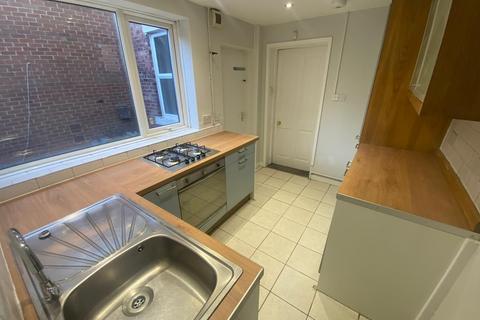 2 bedroom ground floor flat to rent, Croydon Road, Newcastle upon Tyne
