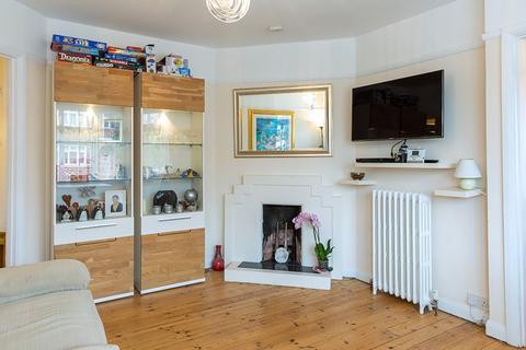 19 Warwick Road, Thames Ditton, KT7 0PR